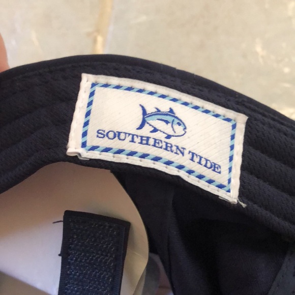 Southern Tide 🌊 Classic bb style cap with adjustable velcro strap in back - Picture 5 of 12